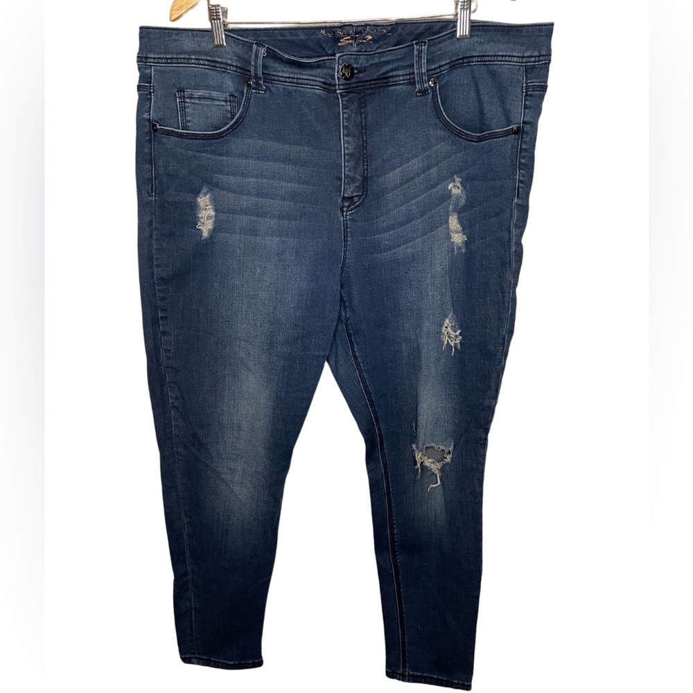 Melissa McCarthy Seven7 Distressed Pencil Skinny Jeans